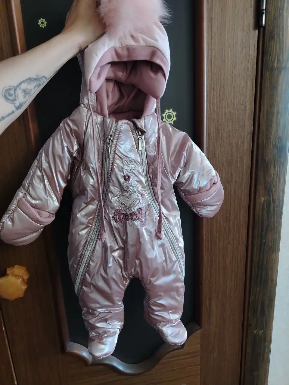 Продажа зимнего конверта и комбинезона