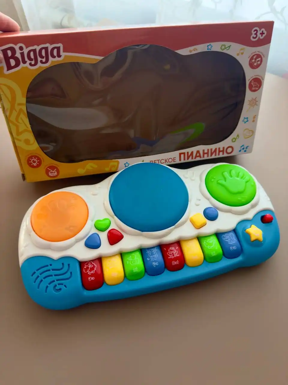 Детское пианино со световыми и звуковыми эффектами