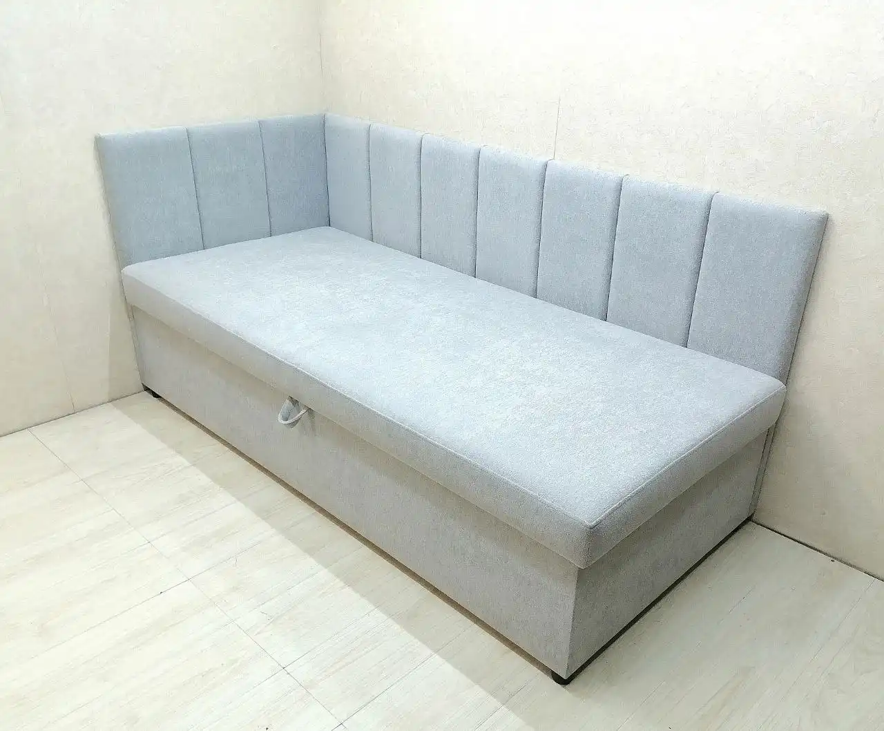 Продажа нового одноместного дивана-кровати