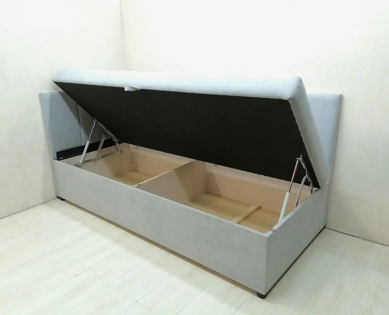 Продажа нового одноместного дивана-кровати