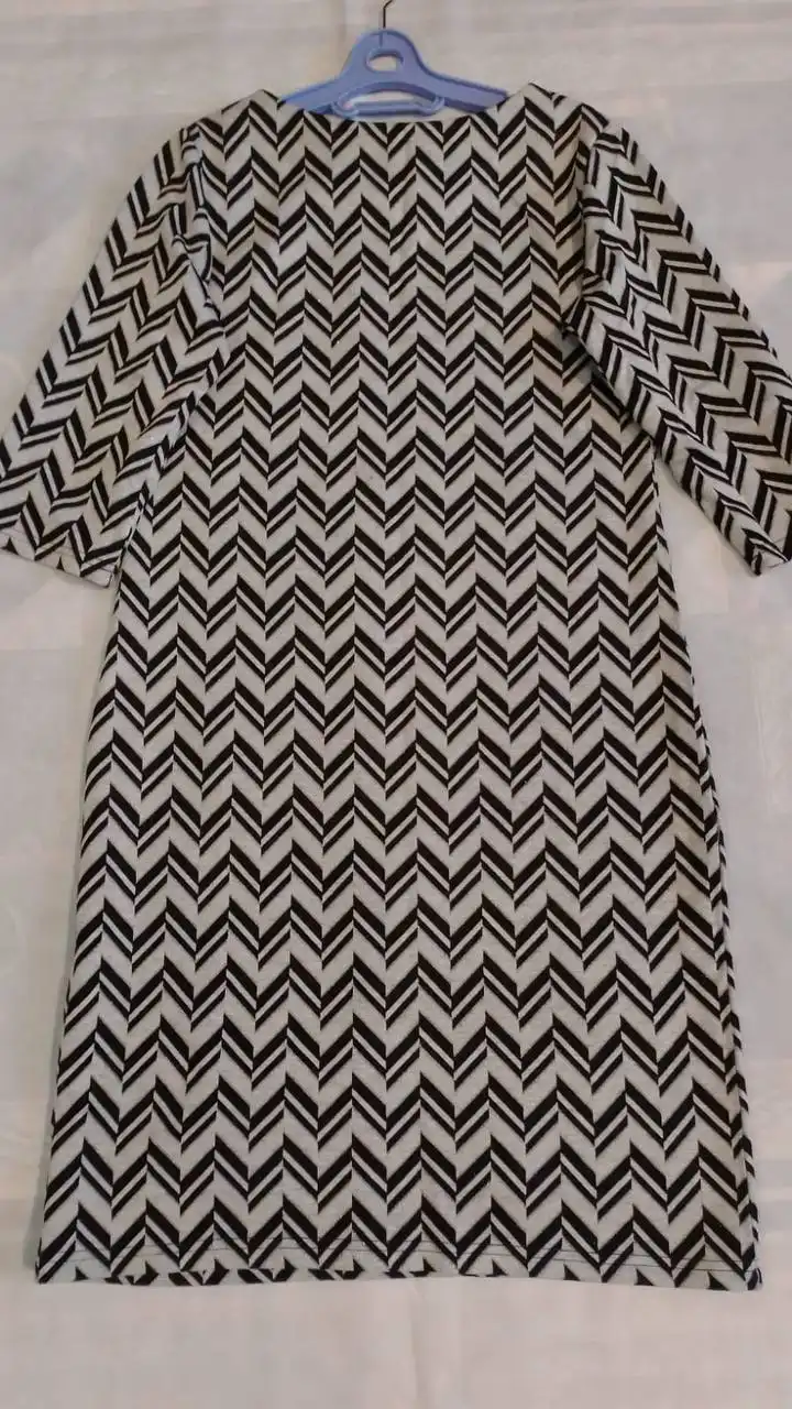 Платье трикотажное с рюлексом, размер 48