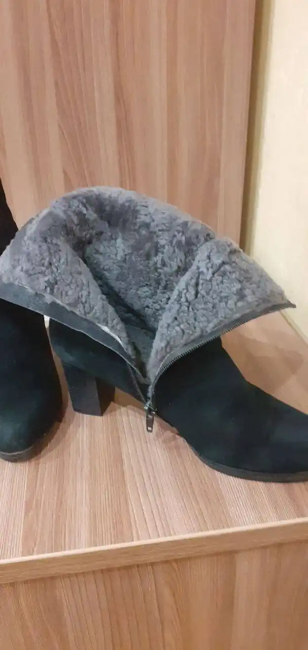Продам зимние ботинки б/у