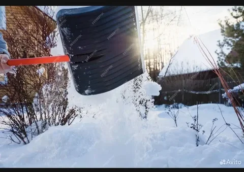 Уборка снега с крыш и территорий частных домов и гаражей - Образование в Томск