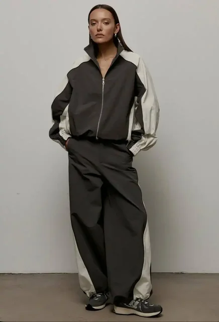 Продам новый спортивный костюм оверсайз - частное объявление в Томск