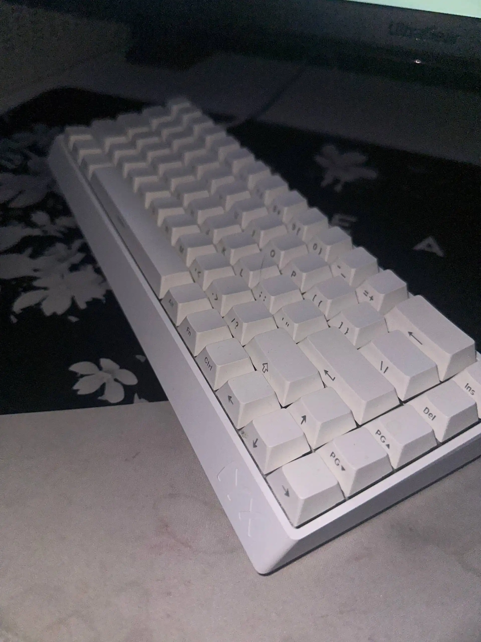 Продажа магнитной клавиатуры б/у - Периферия (Электроника) в Томск