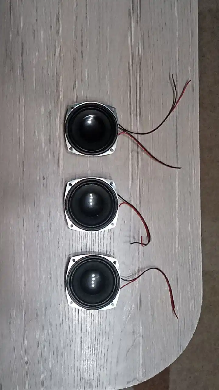 Динамики в хорошем состоянии - Аудиотехника (Электроника) в Томск
