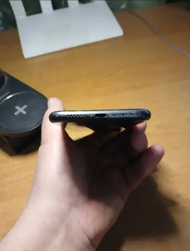 iPhone 11 128 GB черный - Смартфоны (Электроника) в Томск