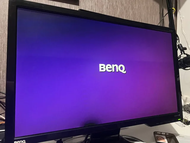 Монитор BENQ с битым пикселем - Бытовая техника в Томск