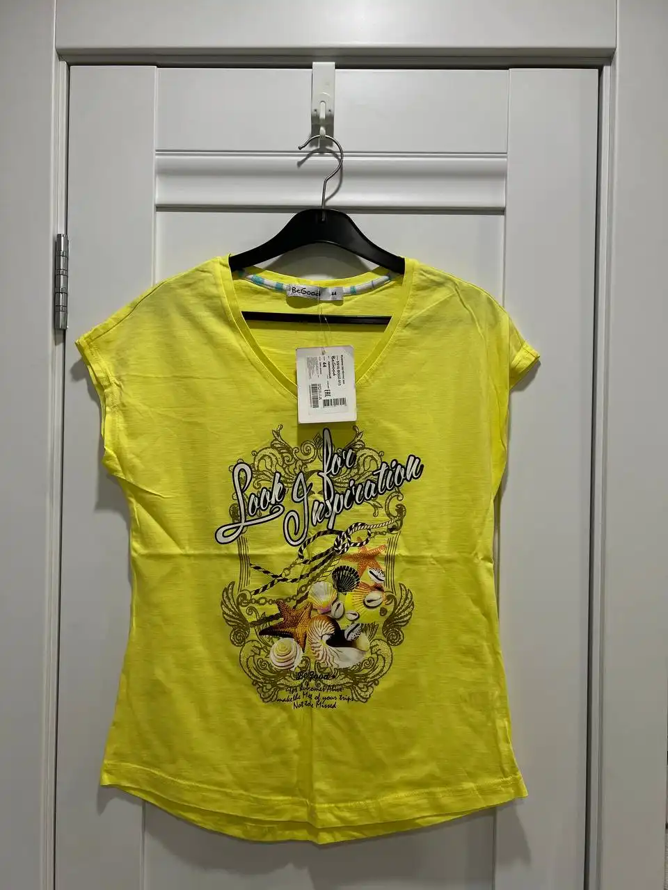 Футболка новая, размер 44 - Футболки (Одежда) в Томск