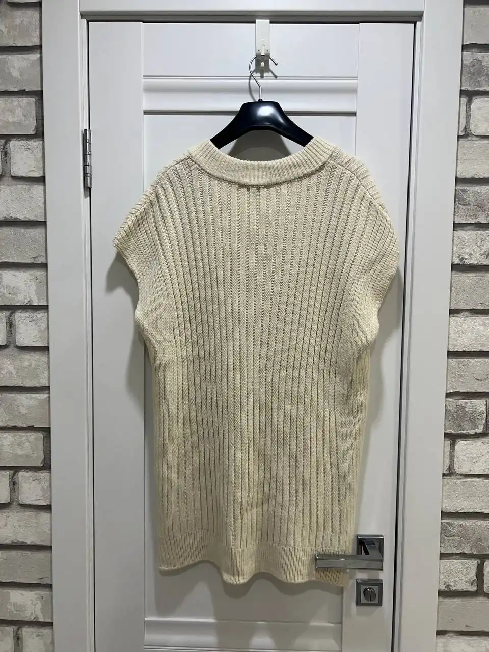 Жилет новый молочного цвета оверсайз - Одежда в Томск