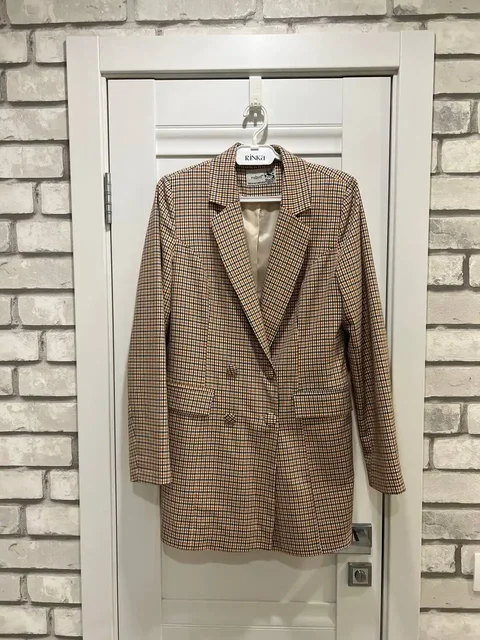 Удлиненный приталенный пиджак в клетку, размер 46 - Детская обувь в Томск