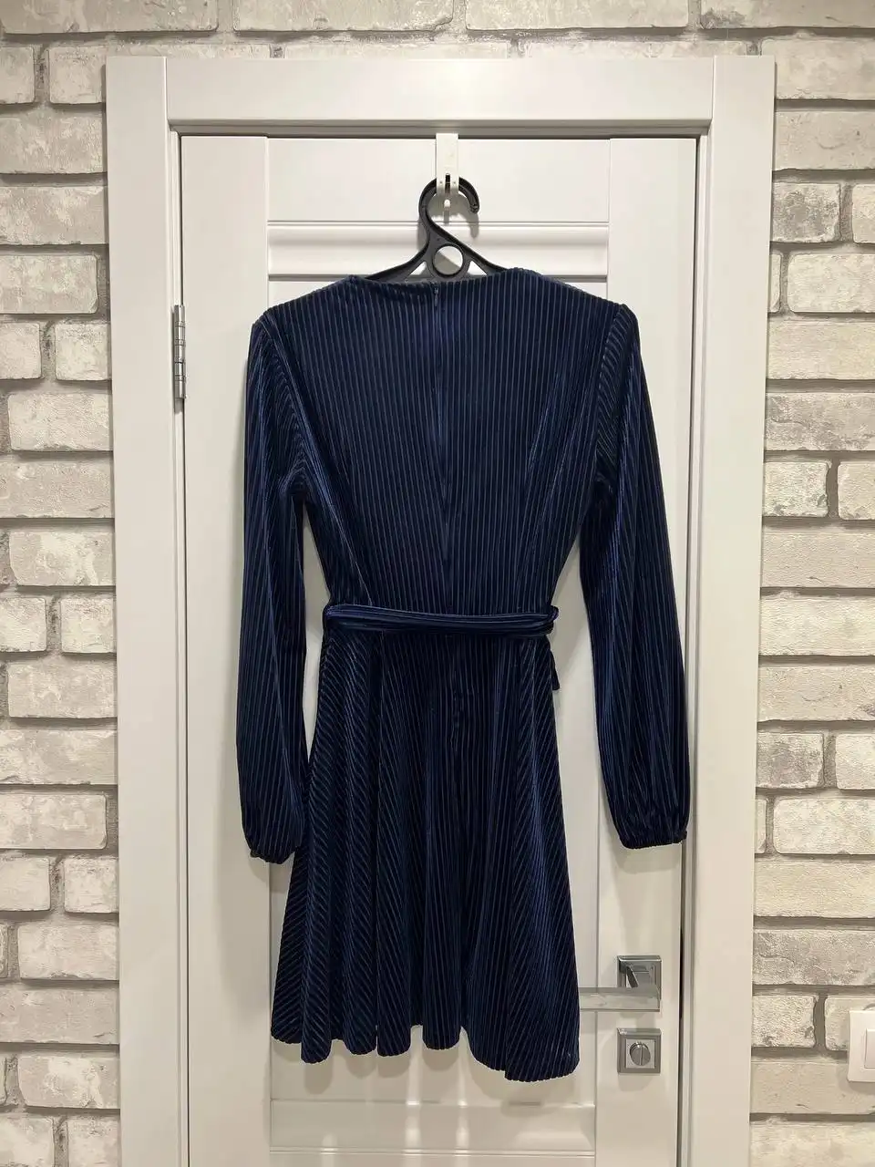 Вечернее платье бренда Amisu размер 44-46/46 - Вечерние платья (Одежда) в Томск