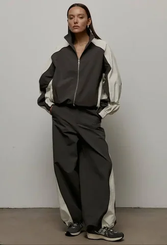 Спортивный костюм новый размер 48-50 - Детская обувь в Томск