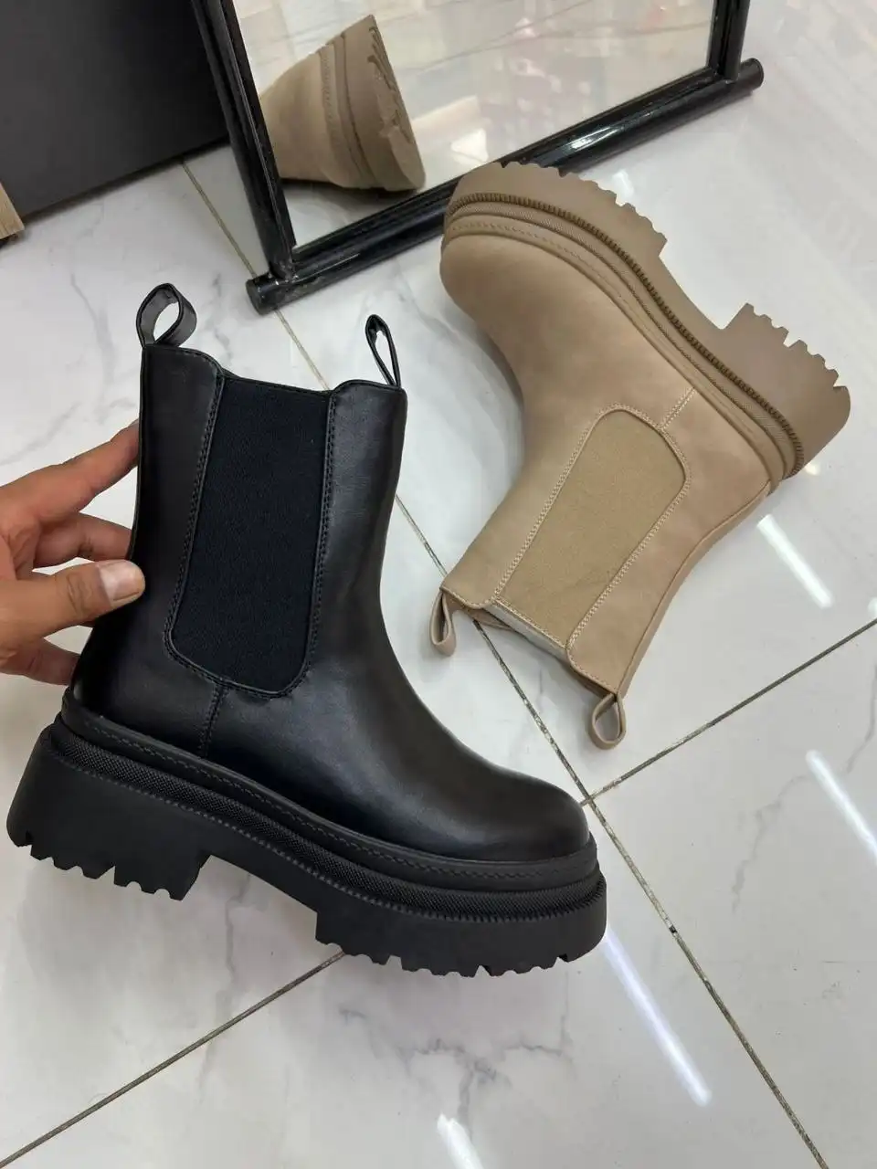 Новые зимние ботинки размер 36 черные с натуральным мехом - Обувь (Одежда) в Томск