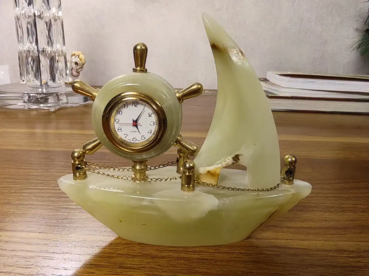 Часы из оникса Парусник из камня - Часы (Барахолка) в Томск