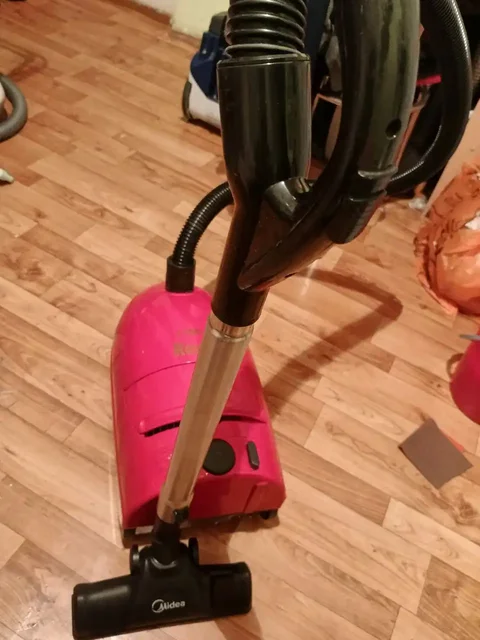 Продам пылесос с мешком в хорошем состоянии - Посуда в Томск