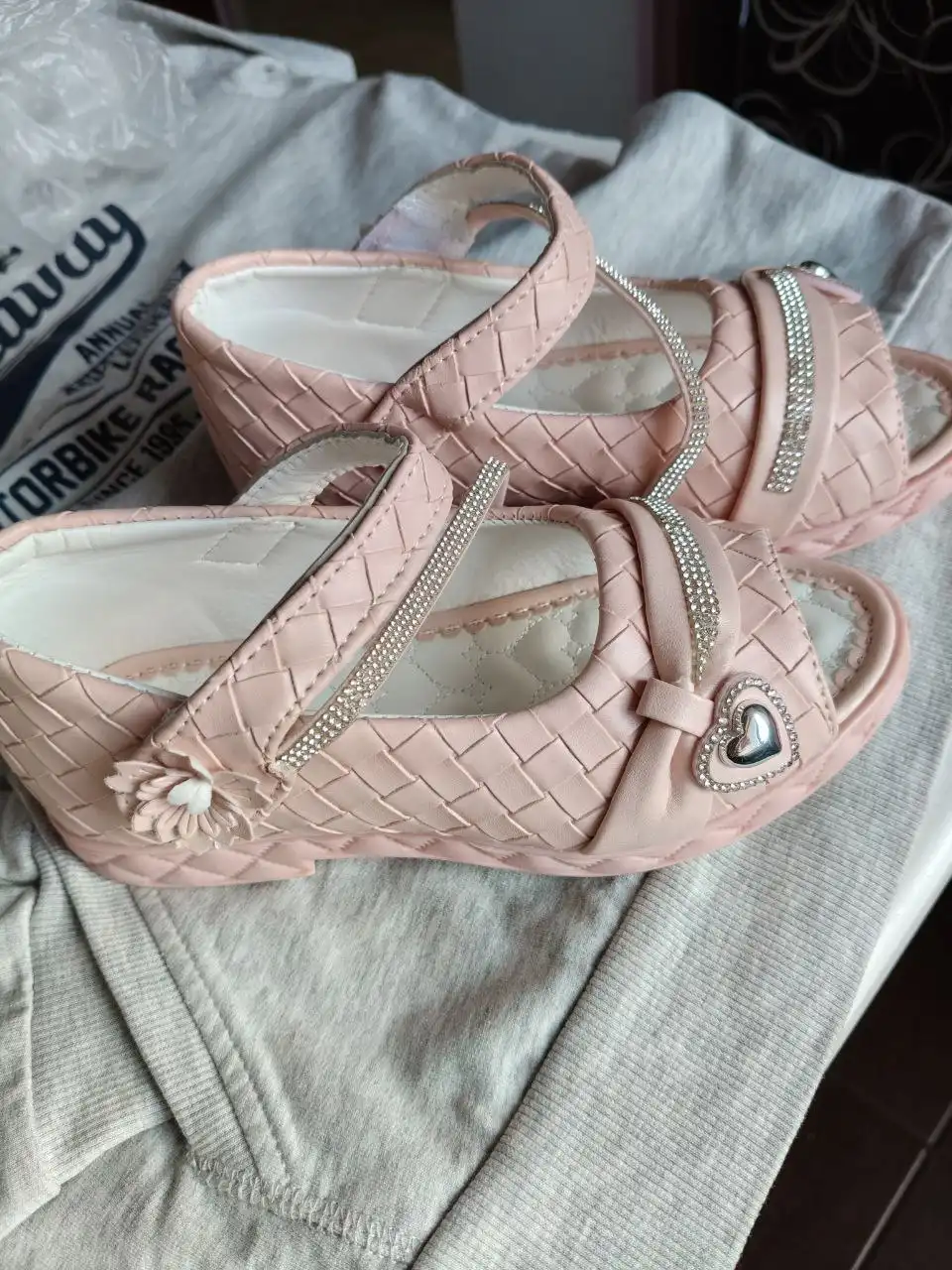 Продажа новых туфель размер 28.5 - Обувь (Одежда) в Томск