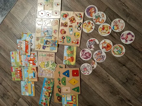 Пазлы для малышей и шнуровка машинки - Конструкторы в Томск