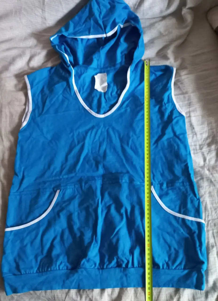 Комплект безрукавка с капюшоном и шорты - Одежда в Томск