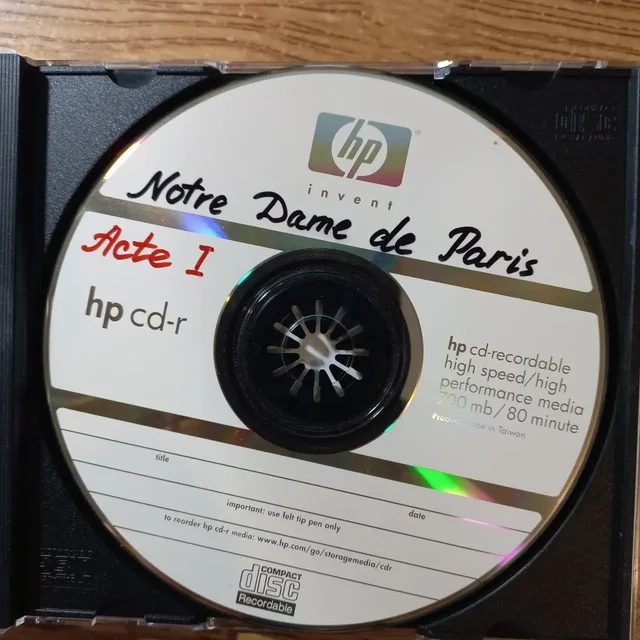 Продам CD диск - Умные часы в Томск