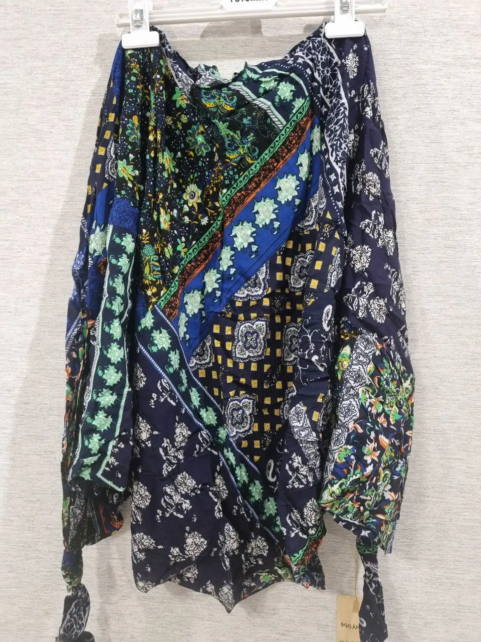 Продажа новых косынок, снудов, платков и палантинов - Аксессуары (Одежда) в Томск