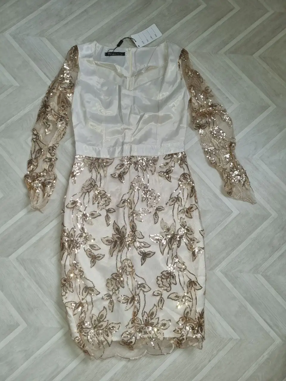 Платье размера 42 - Женская одежда (Одежда) в Томск