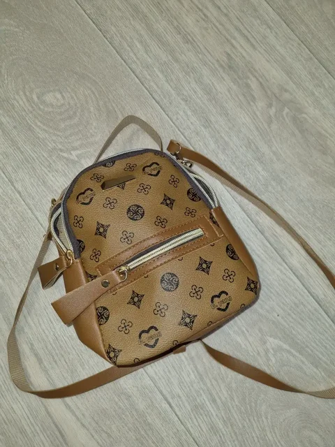 Рюкзак-мини новый - Книги/Комиксы в Томск