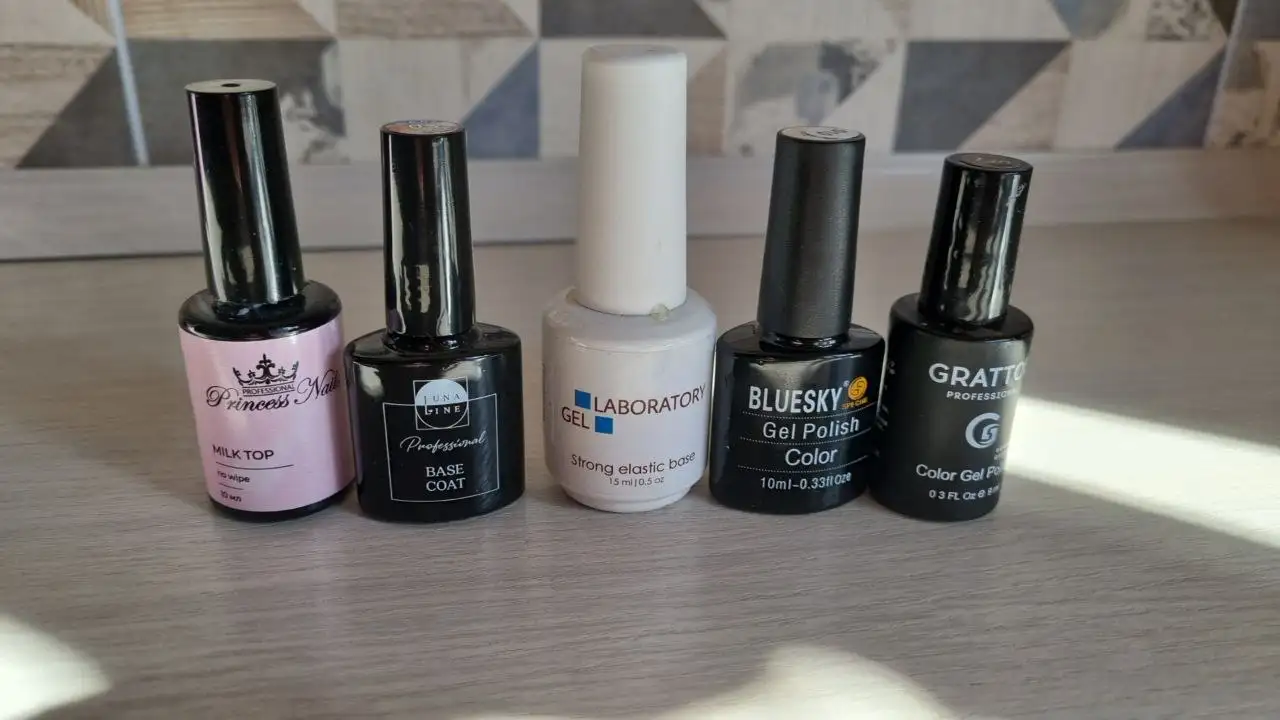 Продажа материалов для маникюра - Материалы для маникюра (Барахолка) в Томск