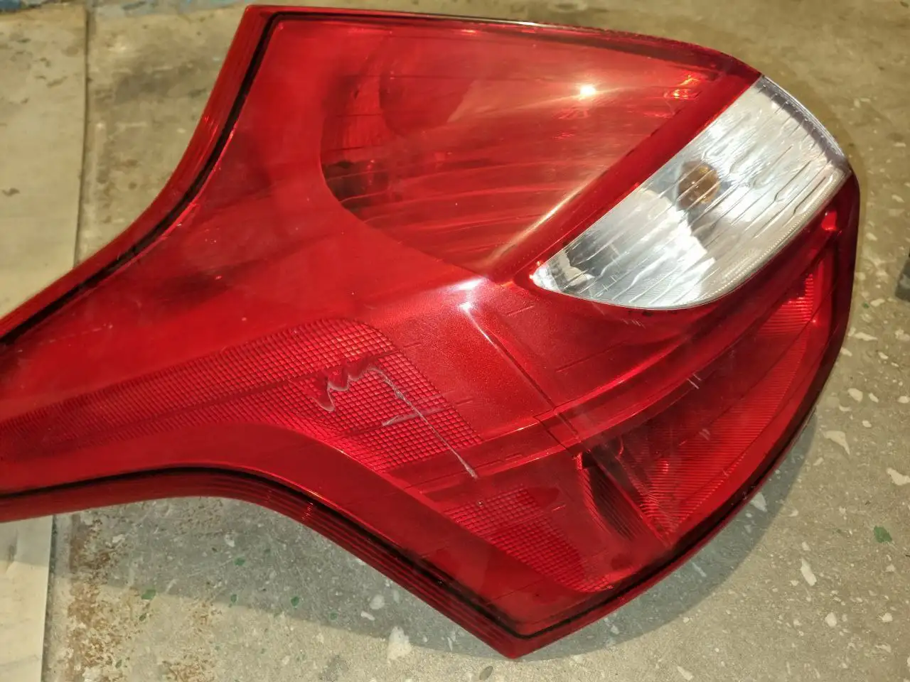 Фонарь заднего вида Ford Focus 3 (2011-2015) - Осветительные приборы (Запчасти) в Томск