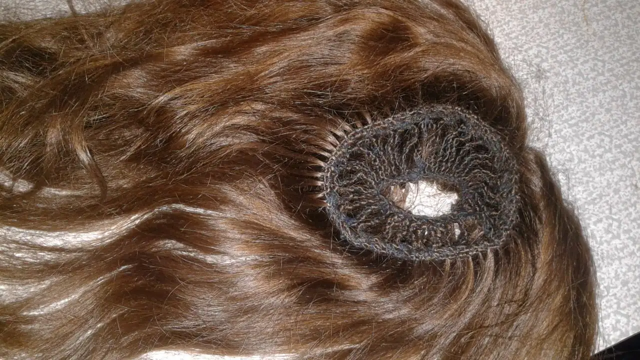 Продажа натуральных волос, шиньон 30-35 см - Волосы (Барахолка) в Томск