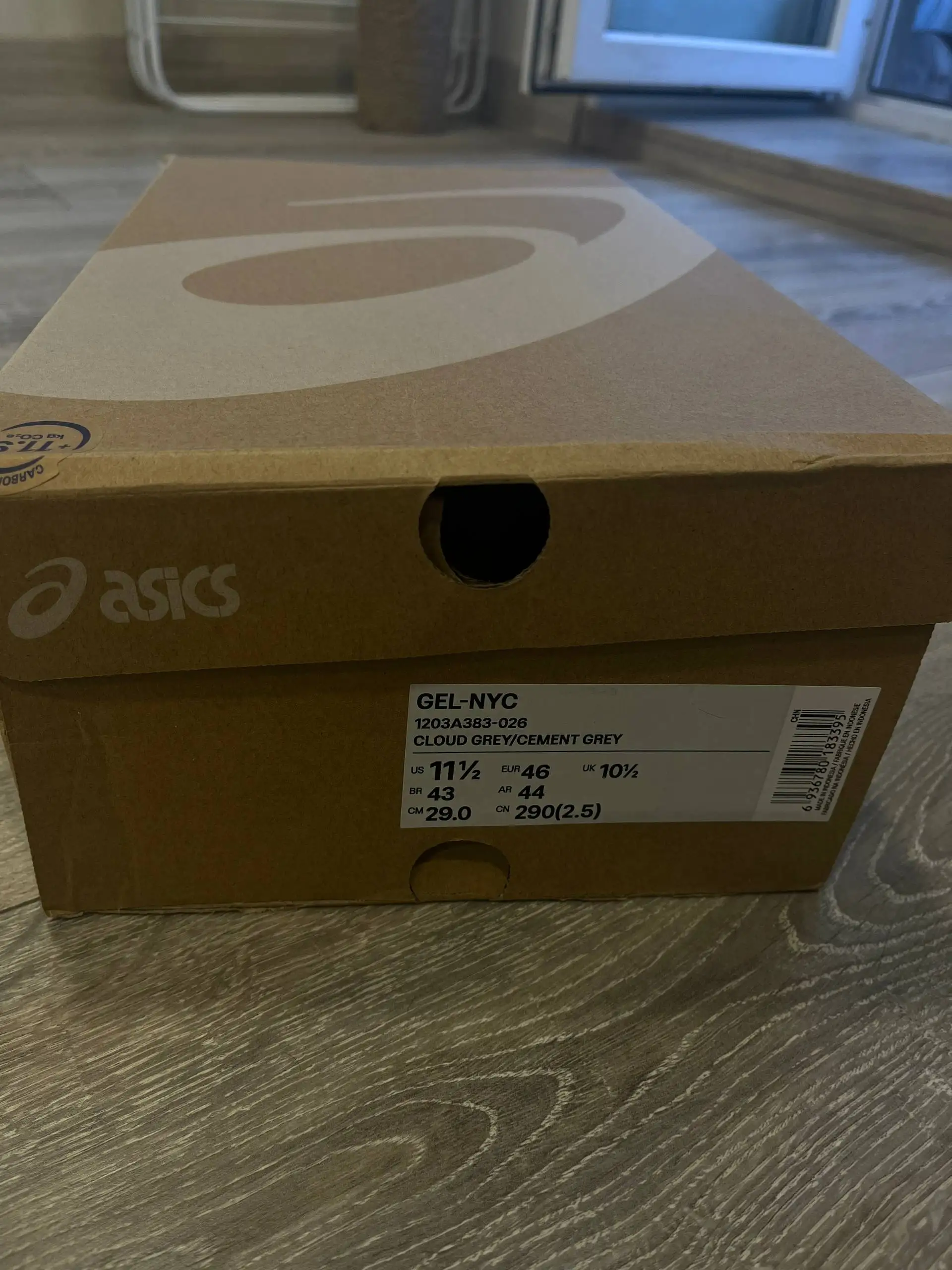 Продам оригинальные Asics GEL-NYC 46 размера - Обувь (Одежда) в Томск