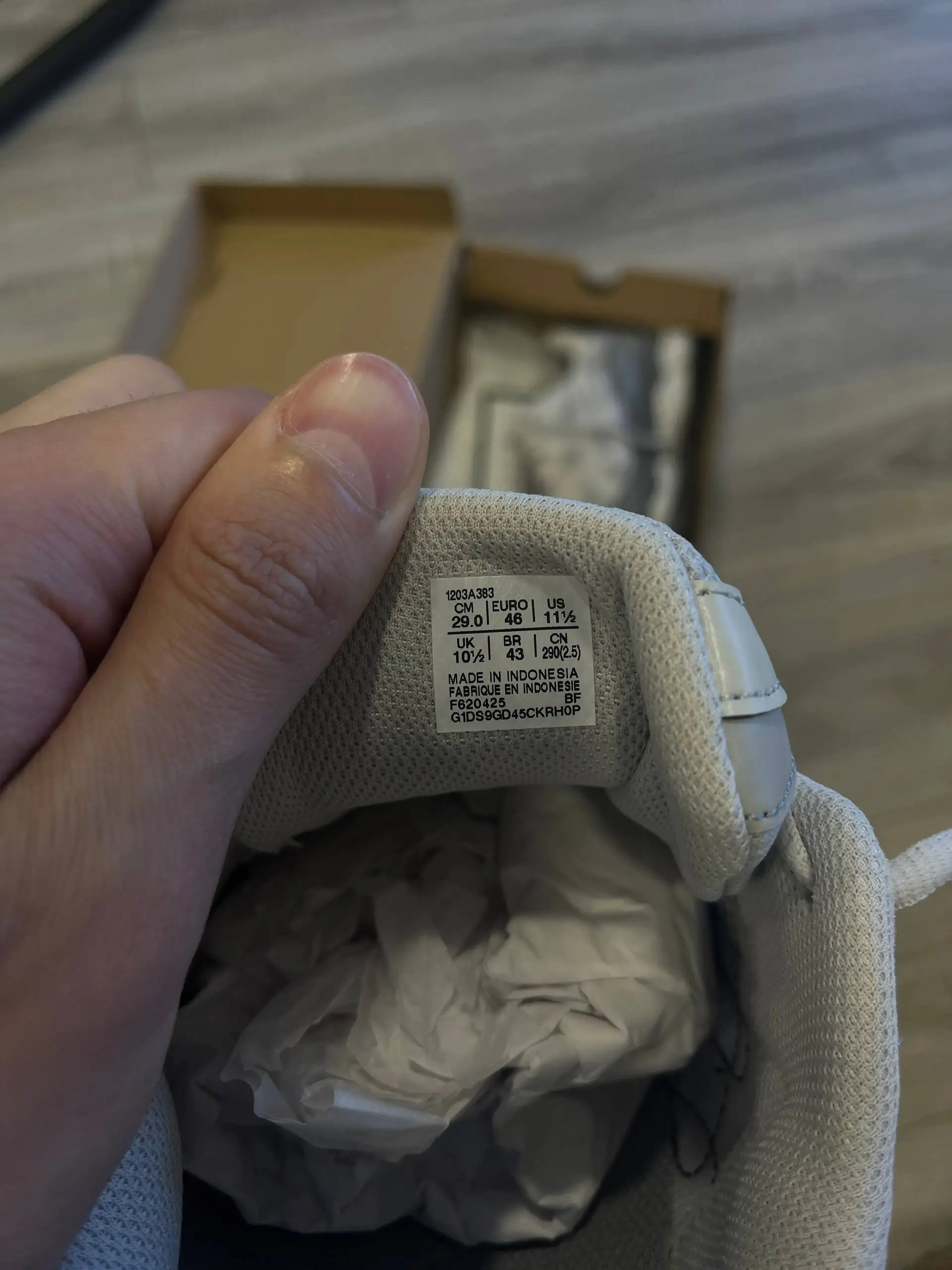 Продам оригинальные Asics GEL-NYC 46 размера - Обувь (Одежда) в Томск