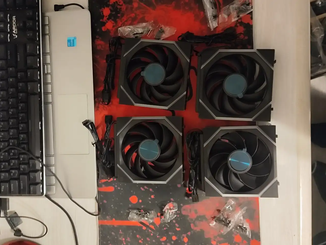 Продажа корпуса для ПК Lian li V100 и корпусных вентиляторов - Компьютерные комплектующие (Электроника) в Томск