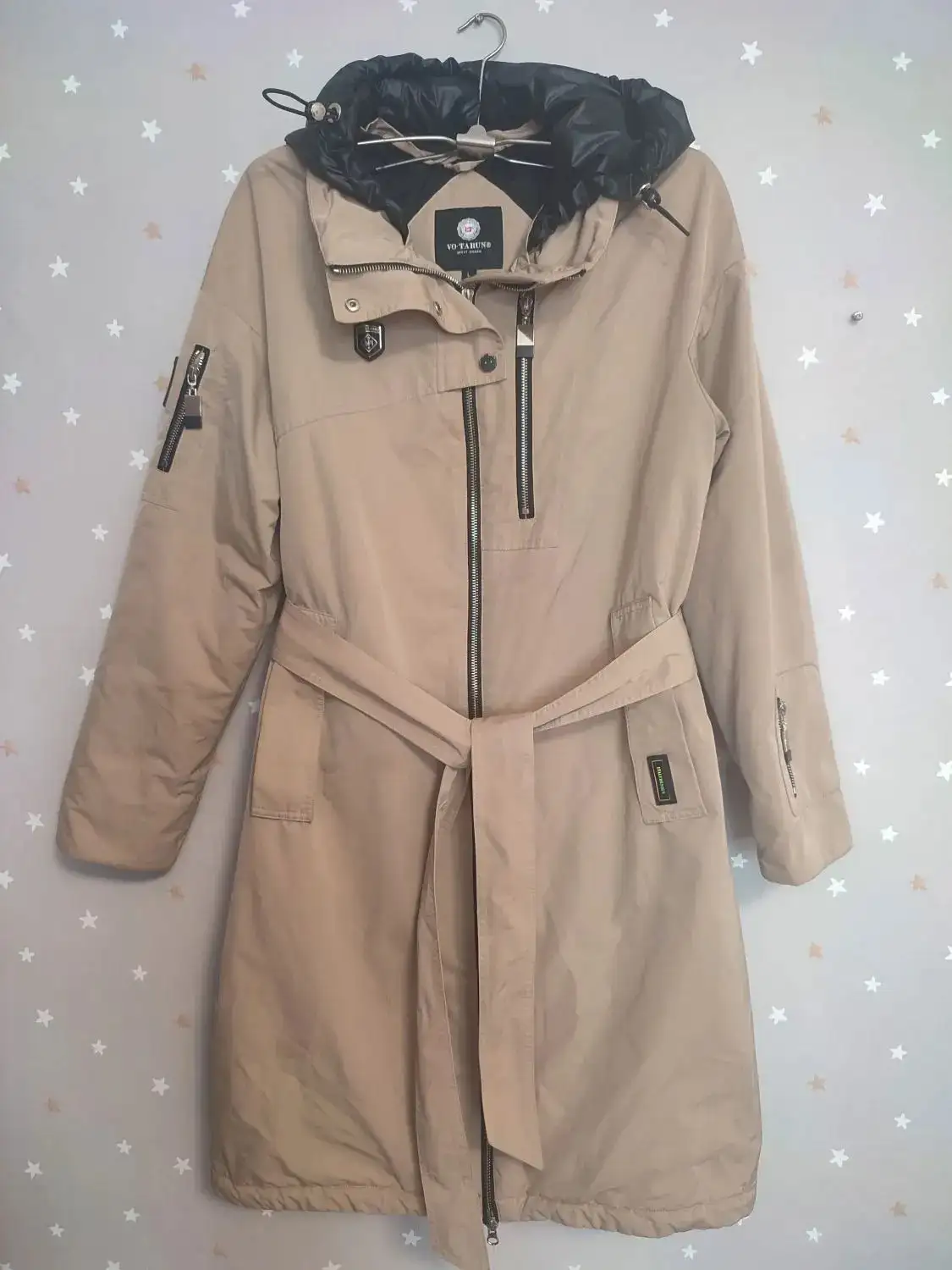 Осенняя куртка удлинённая со съёмным капюшоном размер 46-48 - Верхняя одежда (Одежда) в Северск