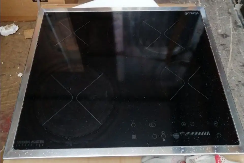 Продам варочную панель с проблемой модуля - Барахолка в Томск