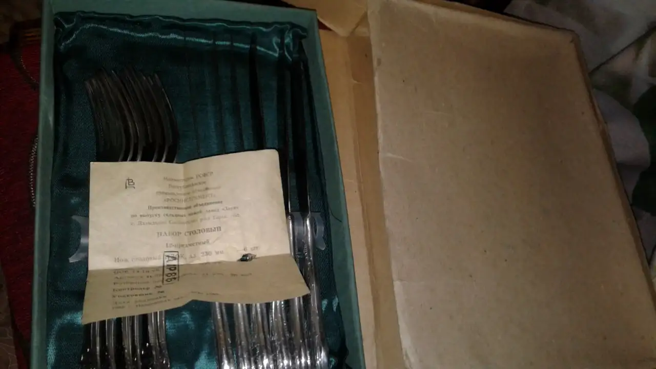 Столовый набор 1986 года - Посуда и кухонные принадлежности (Для дома и дачи) в Томск