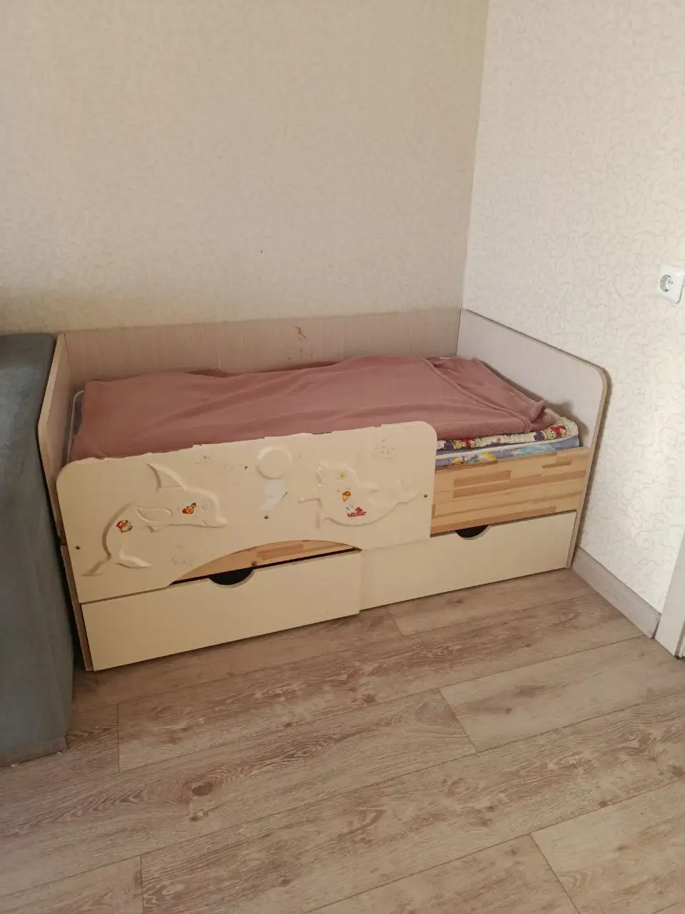 Детская кроватка 140х80 с ортопедическим матрасом и ящиками - Товары для детей (Барахолка) в Томск