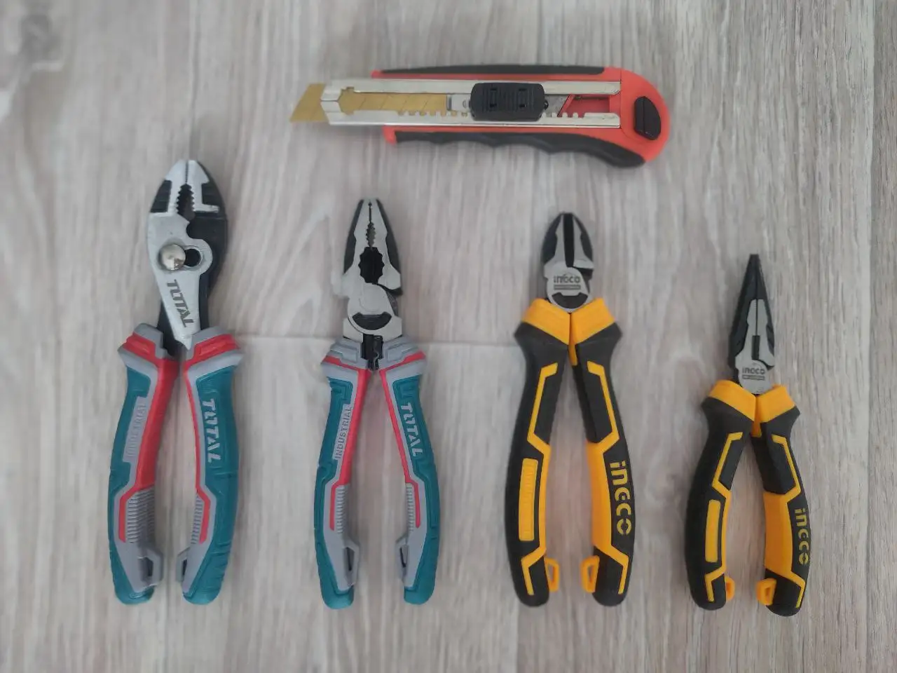 Продажа шуруповёрта Zitrek 12V с набором инструментов - Инструменты (Барахолка) в Северск