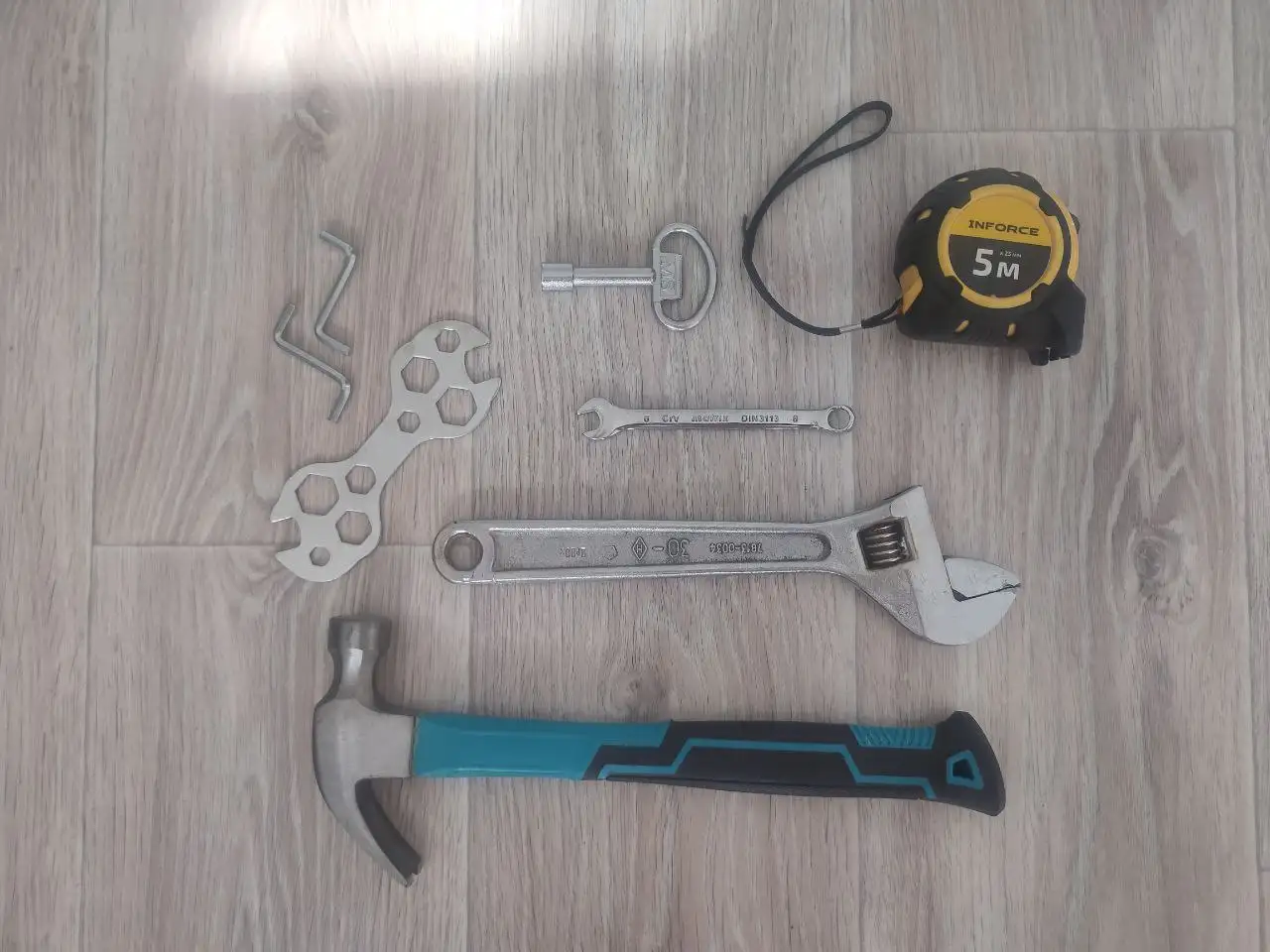 Продажа шуруповёрта Zitrek 12V с набором инструментов - Инструменты (Барахолка) в Северск