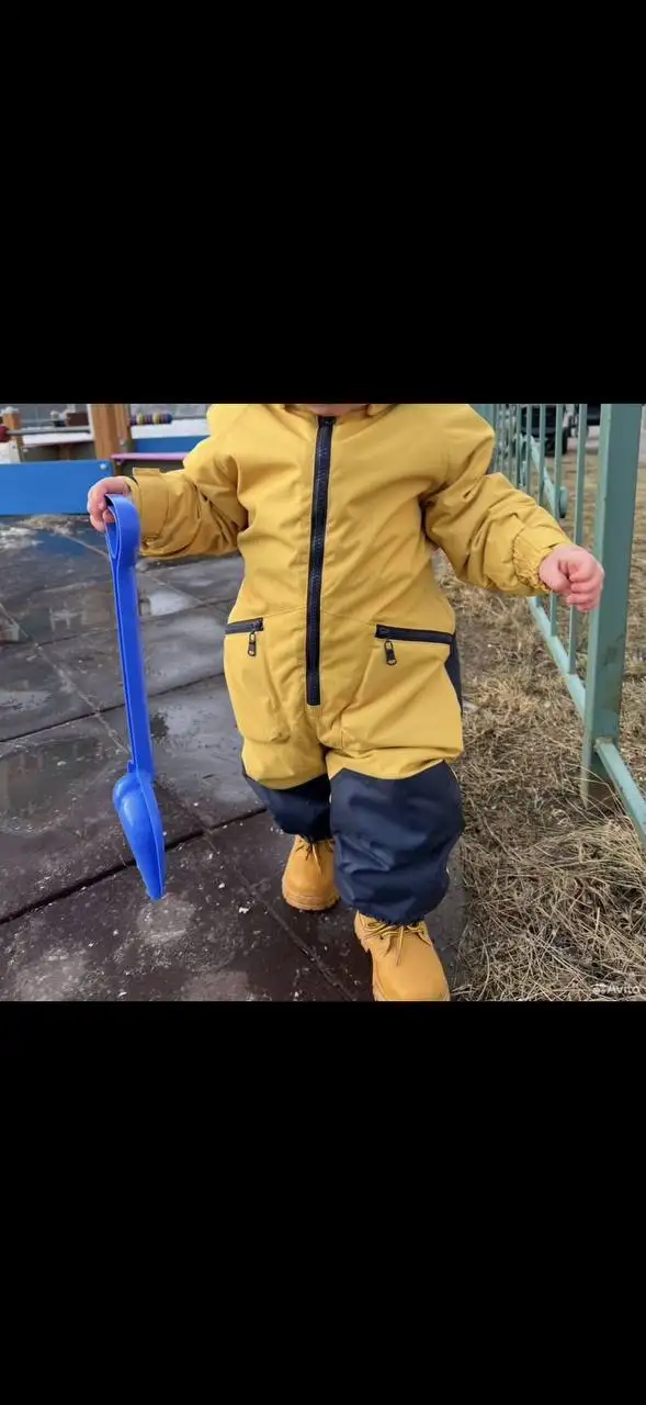 Продам демисезонный комбинезон 86 размер Минидино - Детская одежда (Одежда) в Томск