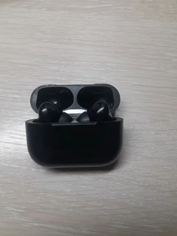 Продажа наушников Airpods в отличном состоянии - Портативные электростанции в Томск