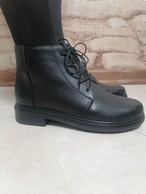 Демисезонные ботинки из натуральной кожи размер 36 - Одежда в Томск