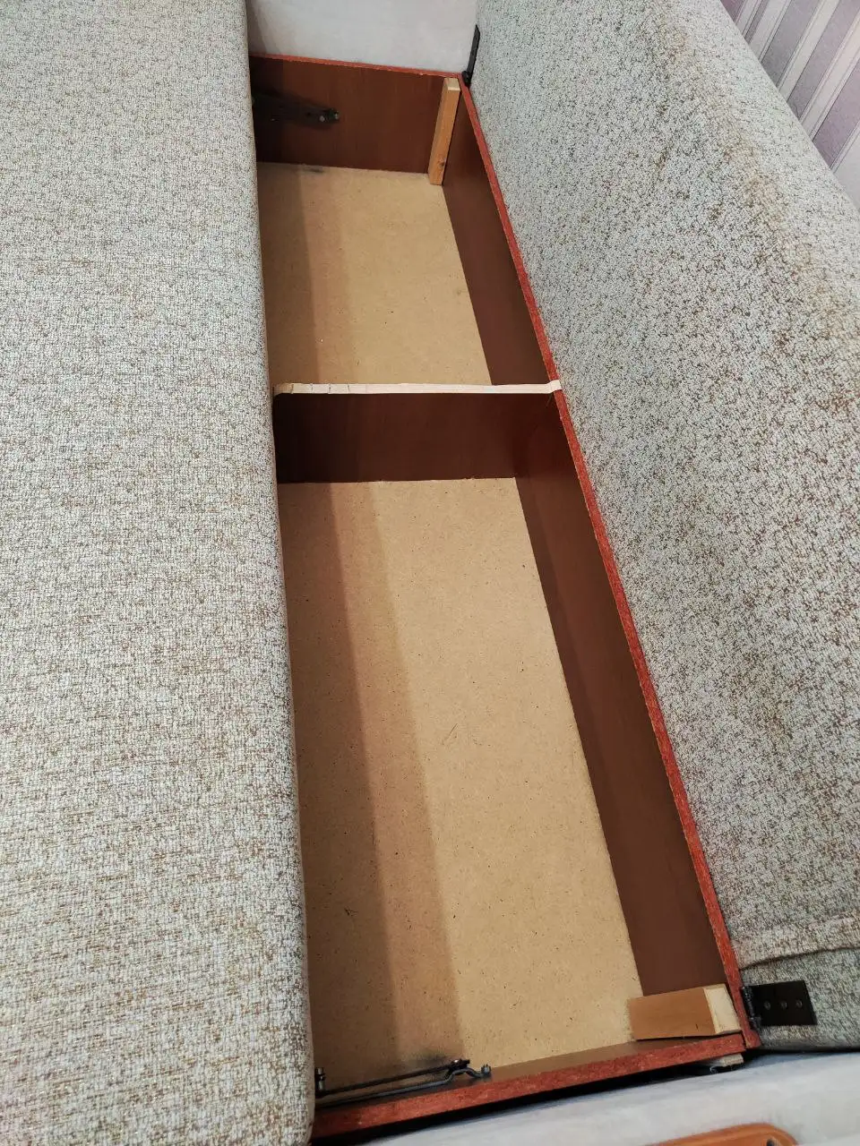 Продажа дивана в хорошем состоянии - Мебель (Барахолка) в Томск