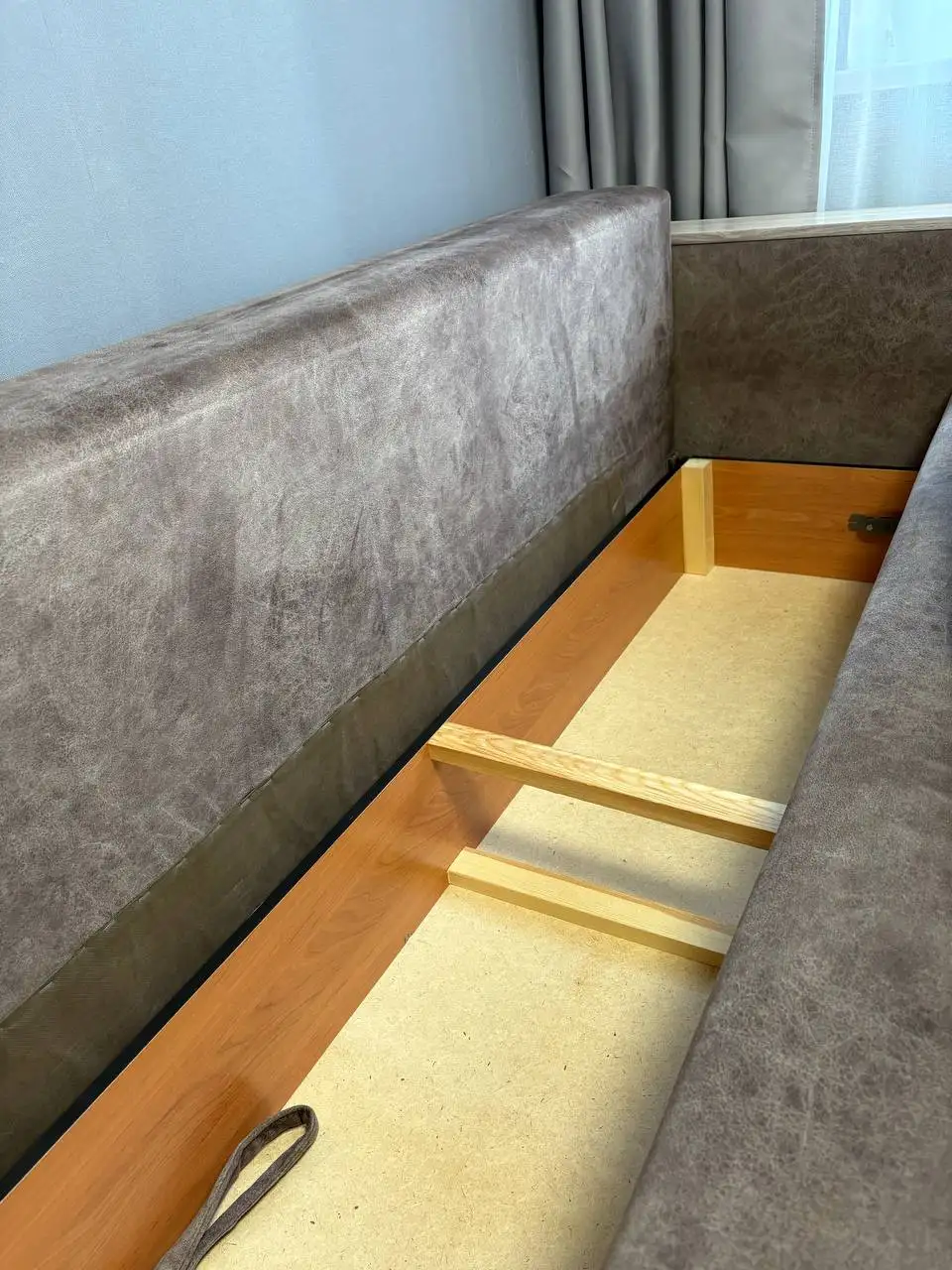 Продам диван с механизмом ТИК-ТАК - Барахолка в Томск