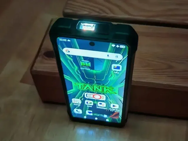 Продам смартфон с уникальными функциями - Электроника в Томск