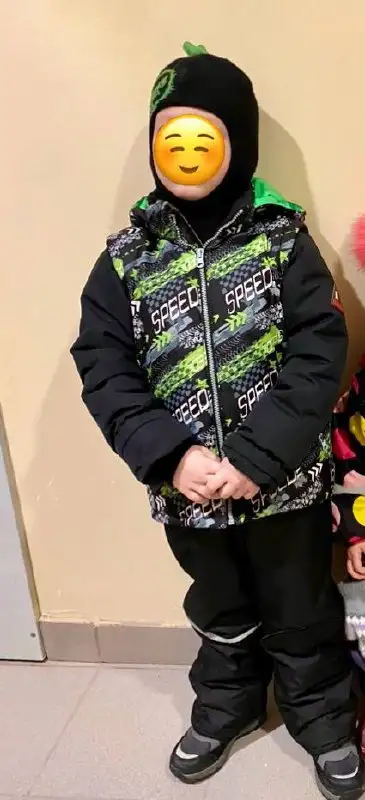 Костюм Деми 116рр с шапкой-шлемом - Детская одежда (Одежда) в Томск