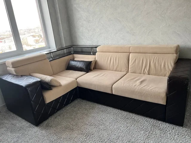 Продажа дивана с повреждениями - Ювелирные изделия в Томск