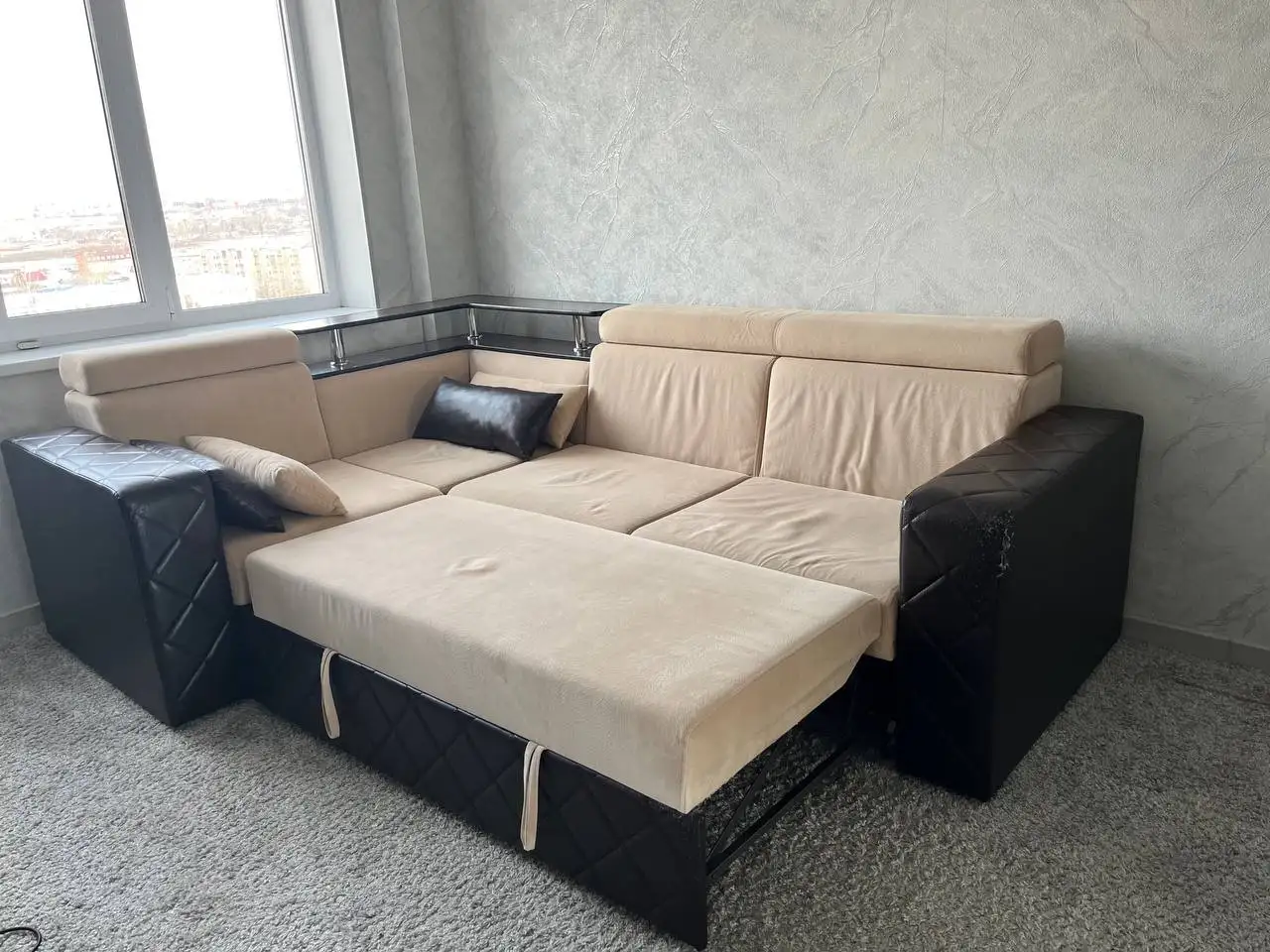 Продажа дивана с повреждениями - Мебель (Барахолка) в Томск