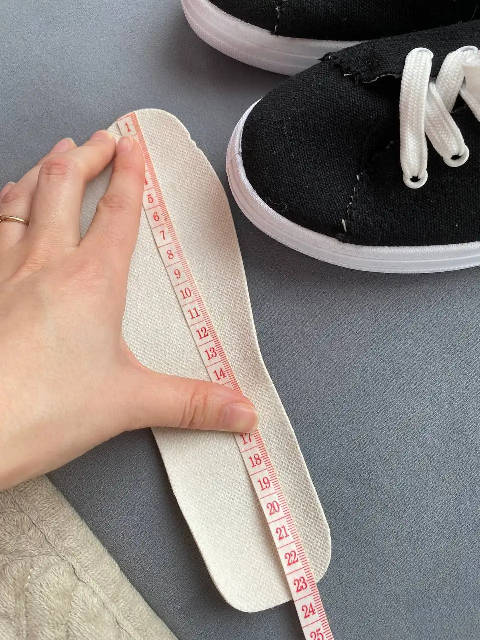 Продам новые кеды размер 37 - Барахолка в Томск