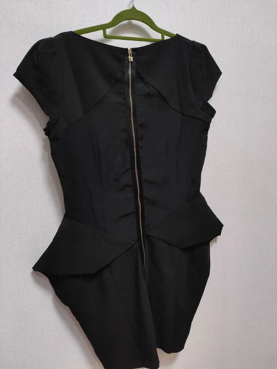 Новые вещи размер 46 - Барахолка в Томск